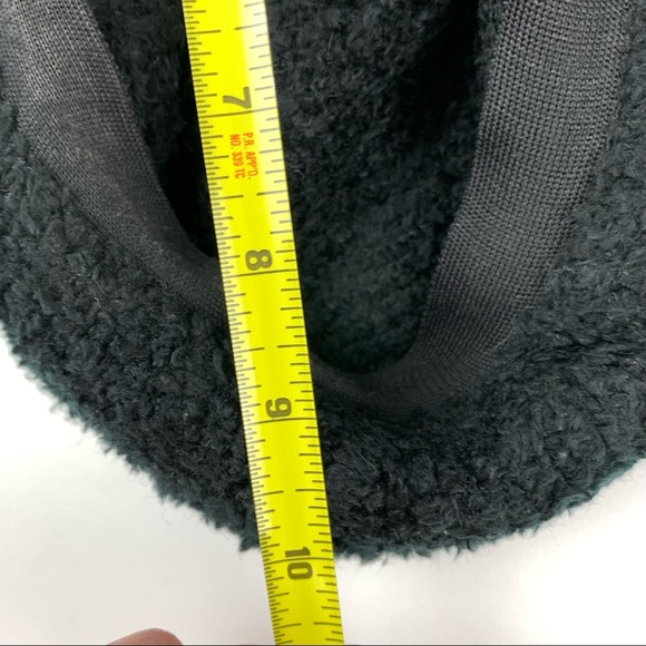 FABULOUS Black Fluffy Teddy Winter Hat - Picture 3 of 7